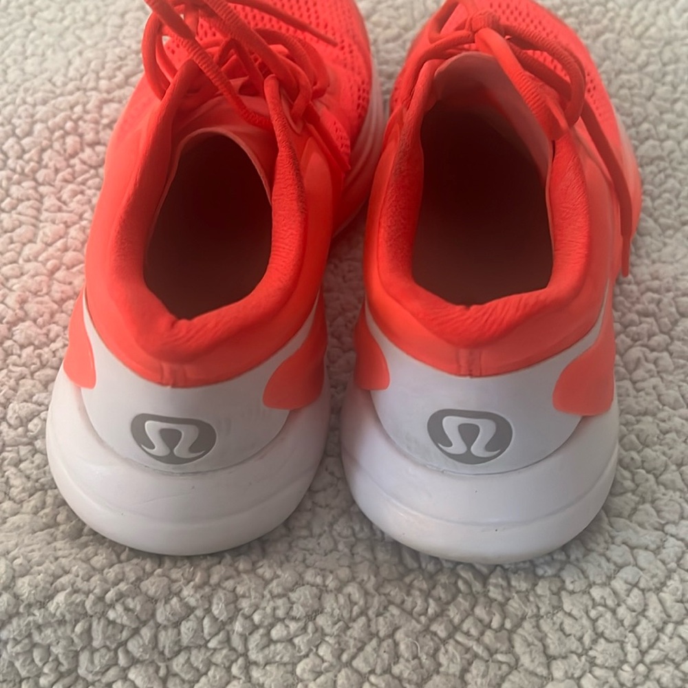Lululemon sneakers size 8